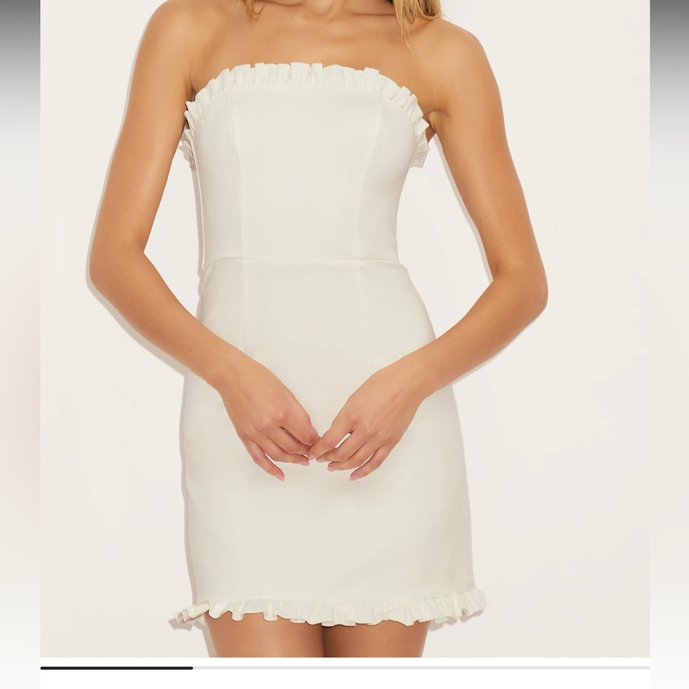 Lulu's Cream Strapless Dress